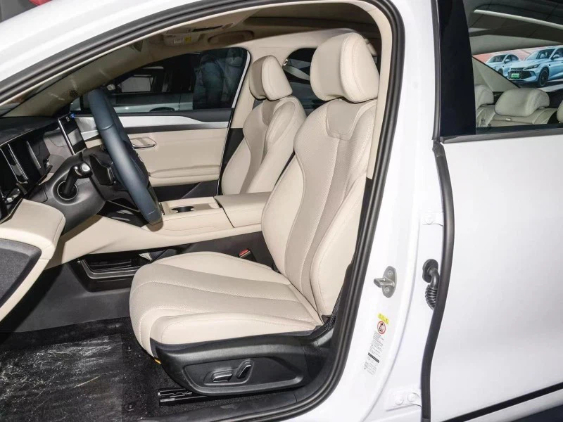 BYD QIN L EV INTERIOR 1 BYD QIN L EV INTERIOR 1