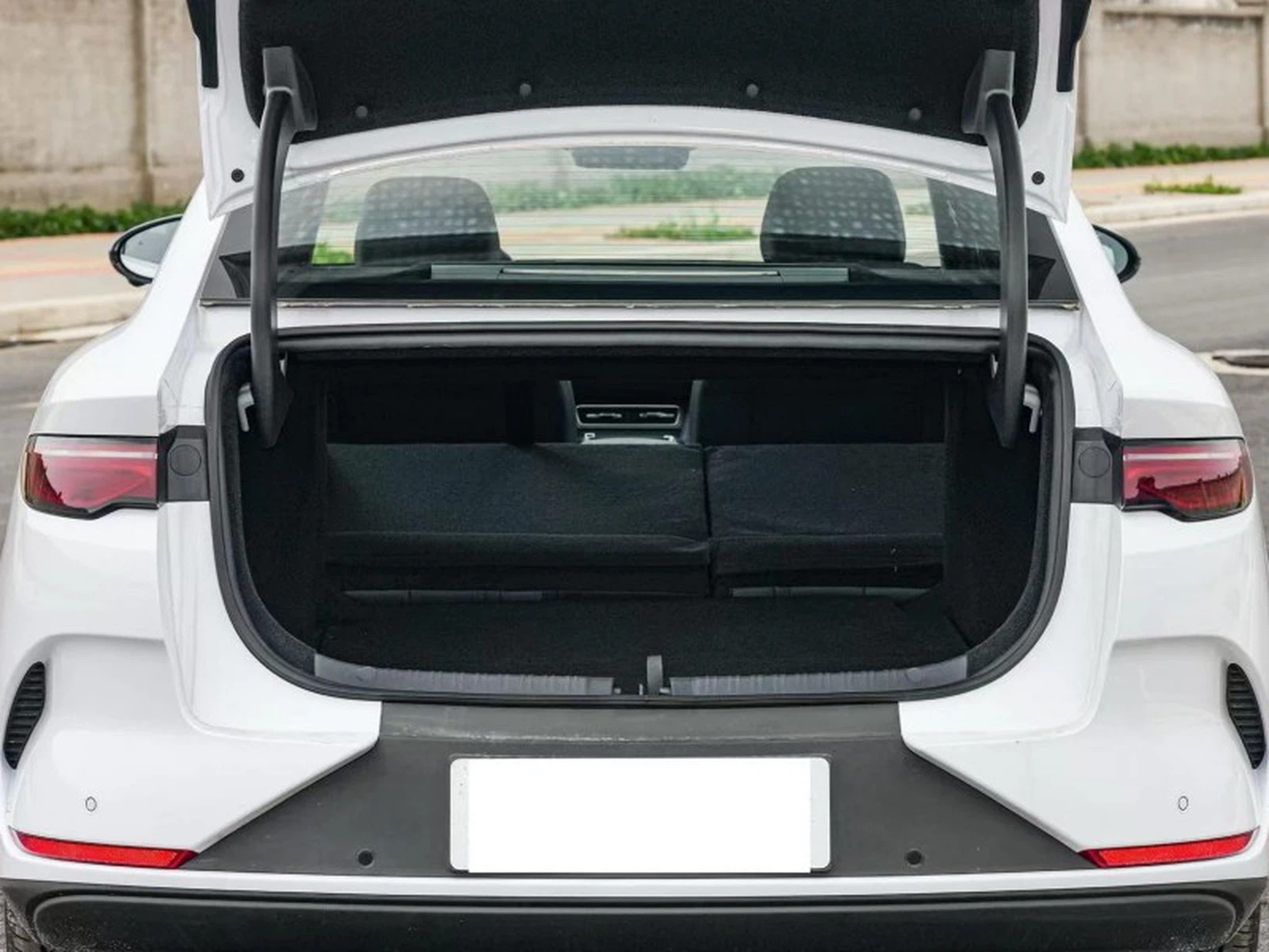 BYD QIN L EV INTERIOR 2 BYD QIN L EV INTERIOR 2